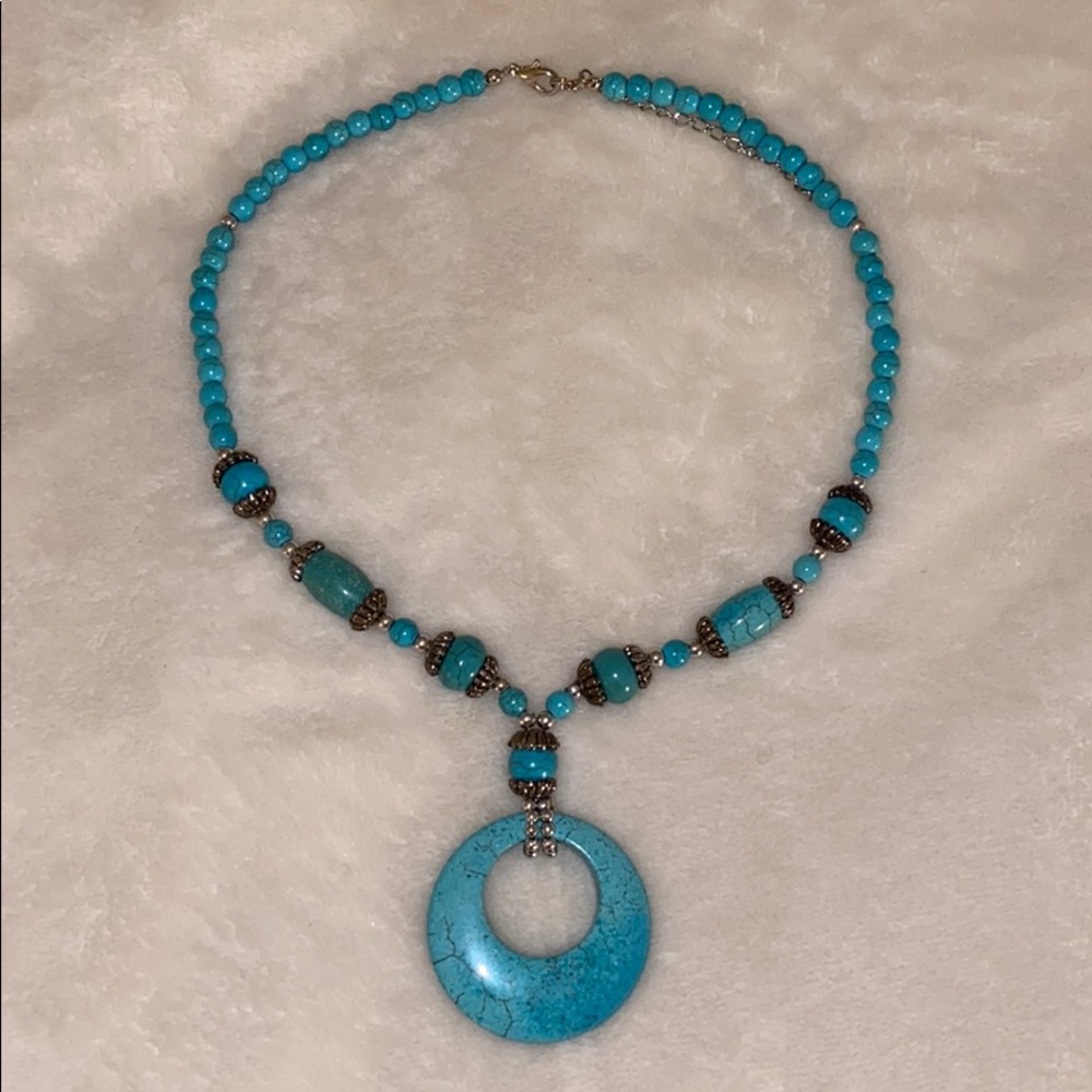 Turquoise Beaded Necklace- never worn